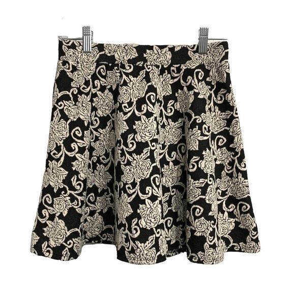 Joe B by Joe Benbasset circle mini skirt, flowy, skater Small Black cream - Picture 1 of 5